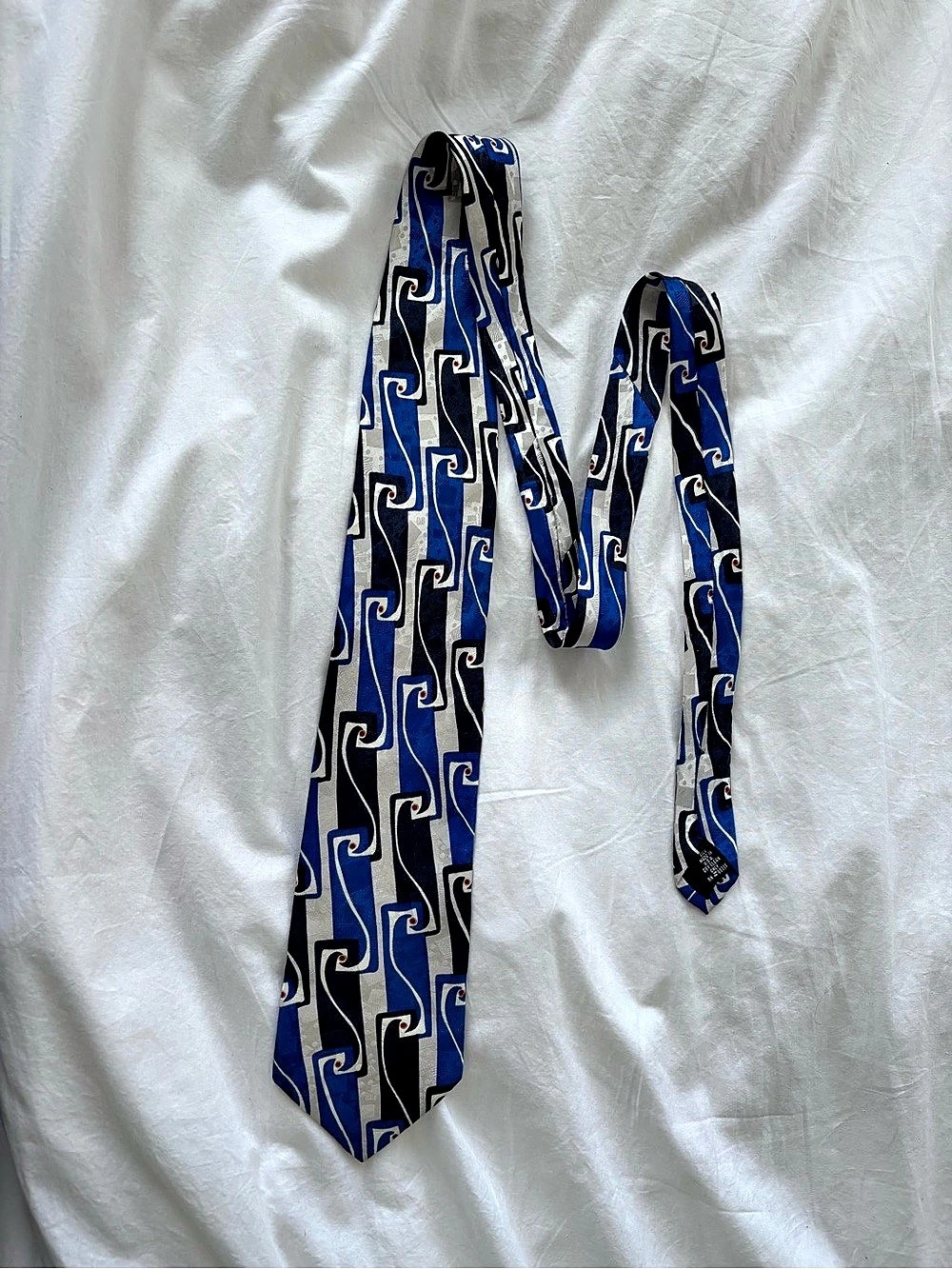 Vintage Ziggurat By Mulberry Neckwear Geometric imported Silk Tie in Blue & Whit